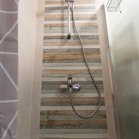 Kalina With Free Private Parking شقة